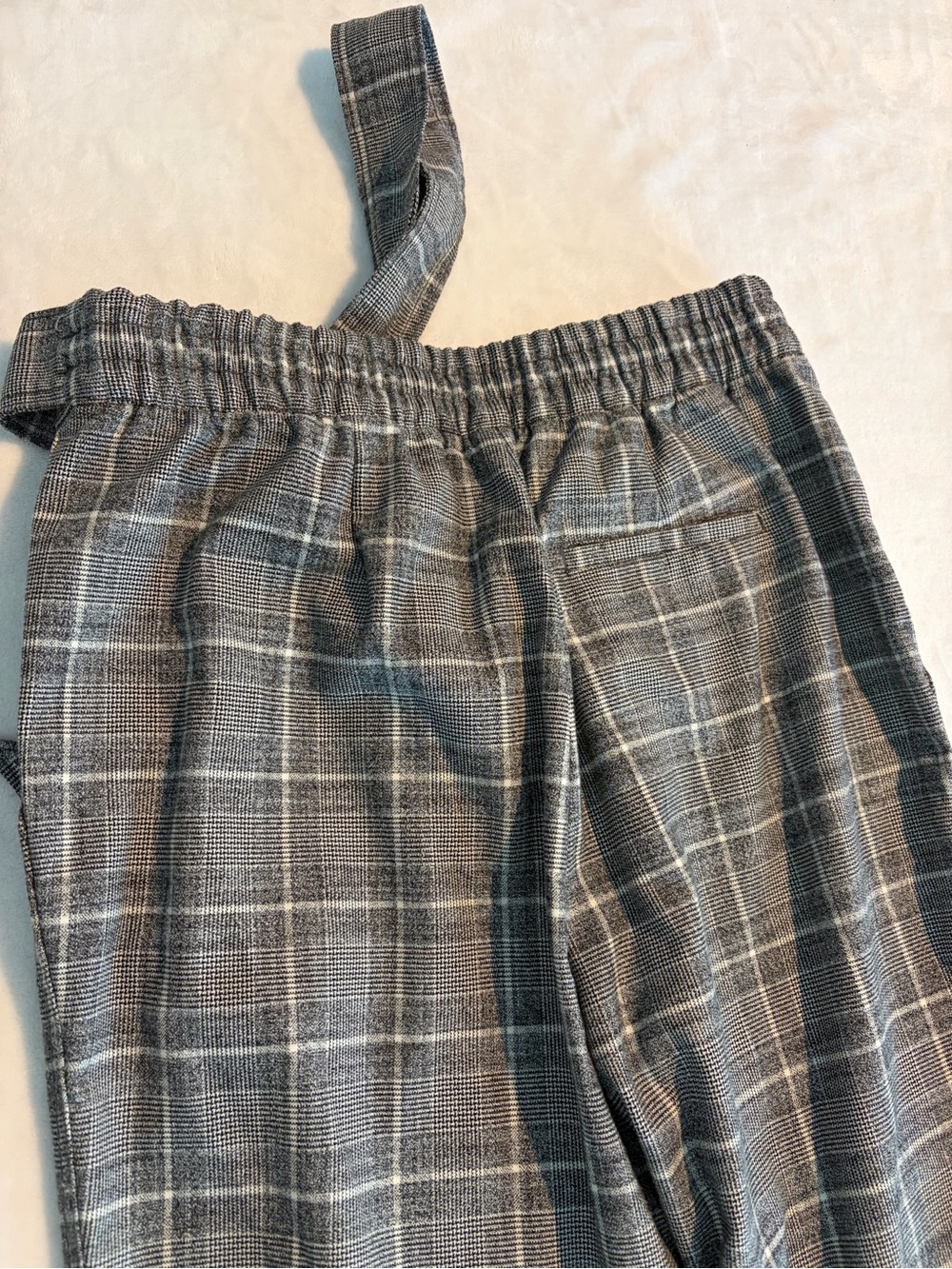 GAP Gray Plaid Cropped Tie-Waist Pants - Picture 11 of 13